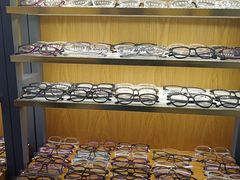 -优医视平价眼镜蔡司依视路折扣工厂店(德胜门店)