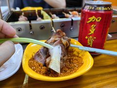 -哈尔滨小酒馆·鲜肉现穿自助烧烤(康新花园店)