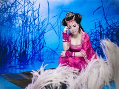 宁珂-九月鹰飞汉服摄影工作室