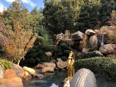 -七彩云南古滇温泉山庄