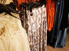 -H&M(鹏欣水游城店)