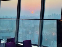 -亚洲国际大酒店·云顶阁旋转自助餐厅