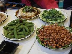 -虾弄弄海派小龙虾·牛羊蝎子火锅