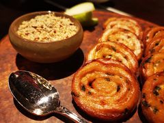 榛果花生鸭肝酱葱油饼-杭州西子湖四季酒店·金沙厅