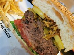 27&nbsp;牛肉汉堡-HELLO 27 意面·沙拉·帕尼尼