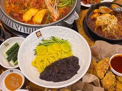 -喇喇排骨火锅·传统韩式脊骨汤(望京西园总店)