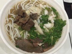 -花溪王记牛肉粉(四季花溪商场店)