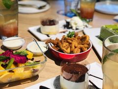 -必胜客(WOW中心城店)