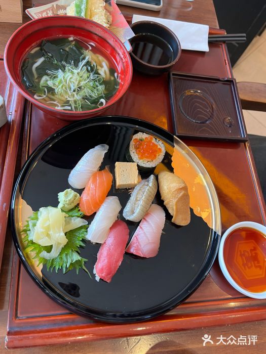东京和食 Sun with AQUASUN万里寿司拼盘图片