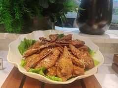 -金滏山·烤肉海鲜火锅自助(襄阳万达店)