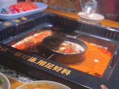 -老牌坊云南鱼豆花火锅(哈西万达店)