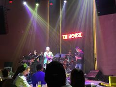 -TZ House音乐现场(来福士中心店)