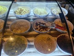 -牛满溢·自助潮汕鲜牛肉火锅(龙汇路店)