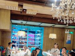 -领鲜活海鲜榴莲自助火锅(东门店)