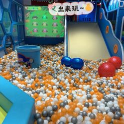 -咘隆家族儿童乐园(凯旋广场店)