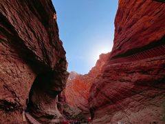 -天山神秘大峡谷
