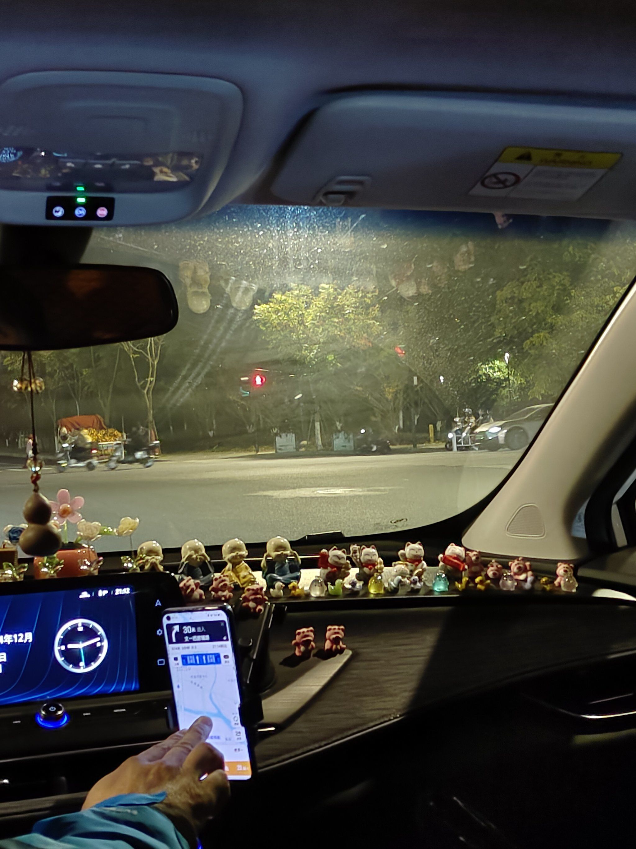 夜晚驾车的快乐时光