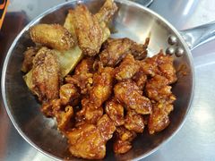 辣子鸡拼酱油鸡-MI WU FACTORY米屋美食工厂餐厅(绿地店)
