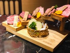 -山川小町·极番烧肉(新地假日广场店)
