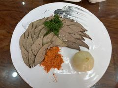 -三江源美食城