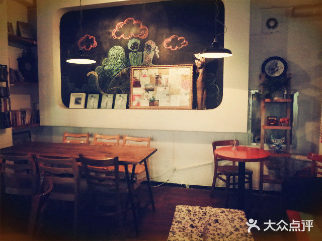 三楼上的猫咖啡馆(山师东路店)图片