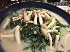 鱼汤浸时蔬-逸东轩(香港逸东酒店)