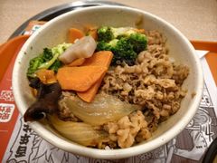 鲜蔬牛肉饭-吉野家(上海美罗城店)