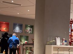 -潮一不贰·法式甜品·生日蛋糕·西式简餐(外滩店)