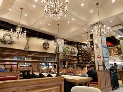 -玛格萝妮比萨屋(四平店)