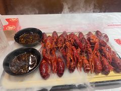 -肥肥虾庄·金牌油焖大虾(汉街SKP店)
