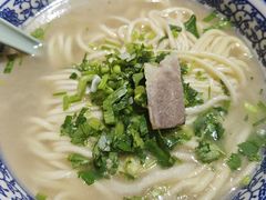 -东大桥小国抻面烧烤(长通路店)