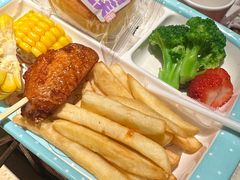 -辣尚瘾·烤鱼·新川菜(牡丹园直营店)