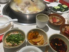 -三人行骨头王火锅(长寿店)