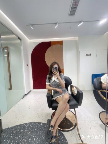 合肥探店️超显发量的中长卷发,这次没踩雷