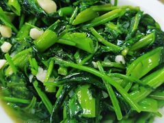-独一佳老胡湘菜馆(矿山路店)
