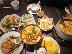 -大头虾越式风味餐厅(光明广场店)