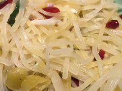 酸辣土豆丝-弄堂里(西溪龙湖天街店)