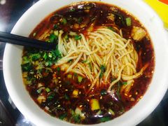 -牛一嘴·兰州牛肉面·大盘鸡(财富中心店)