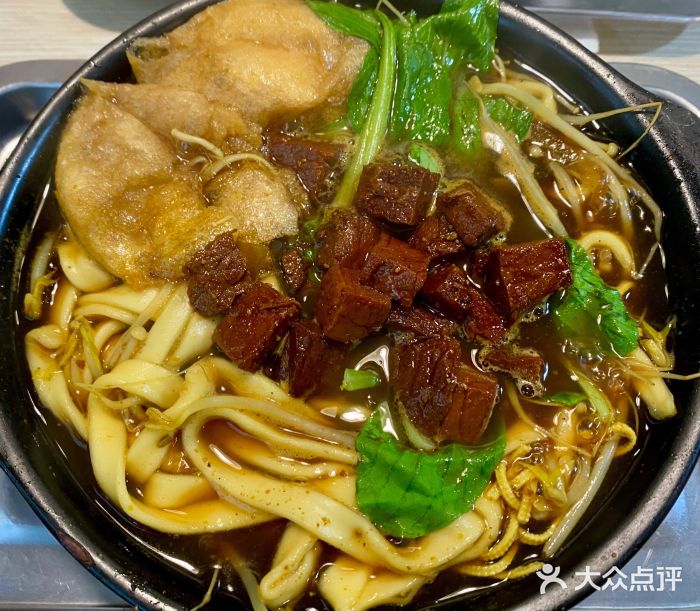 红烧牛肉手擀面