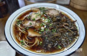 Barbecue Pork Noodles with Pickled Mustard Greens and Shredded Pork