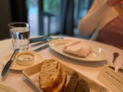 餐前面包黄油-壳里西餐厅Coquille Seafood Bistro(蒙自路店)