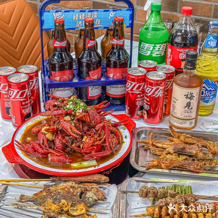 整条街飘满炭火香,徐州烧烤太顶了!