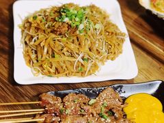牛肉炒河粉-土蚝·高压锅生蚝(百姓美食街店)