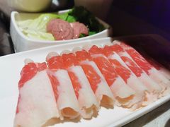 -海底捞火锅鲜切牛肉主题店(长寿路店)