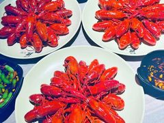 -巴厘龙虾·榜首油焖大虾(音乐学院·沿江酒馆店)
