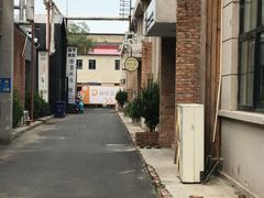胡同口-极橙儿童齿科矫正中心(奥城店)