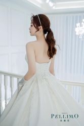 -派丽莫Pellimo原创设计婚纱品牌
