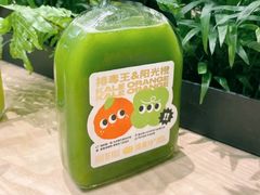 perrier充气天然矿泉水-星巴克臻选(北京前门大街店)