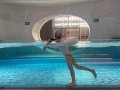 -涨巢·潮玩水疗局