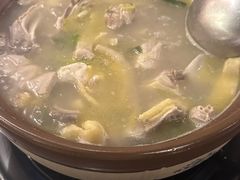 -胡须佬鸡煲四季火锅店(石厦西村直营店)